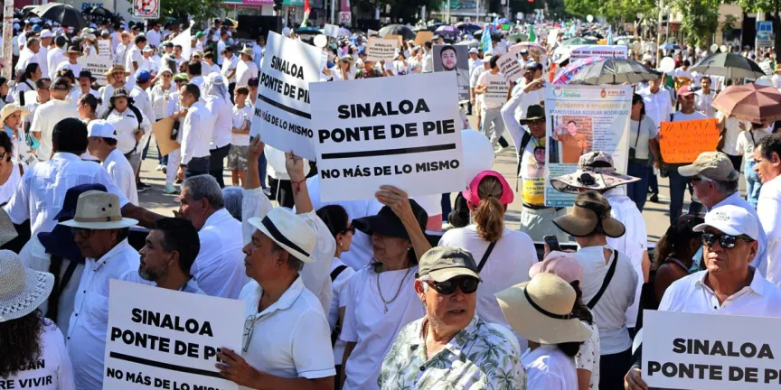Familias marchan en Culiacán y claman por vivir sin miedo
