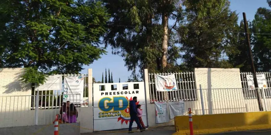 Señalan a alumno por tocamientos contra ocho estudiantes en el Centro Escolar 5 de Mayo