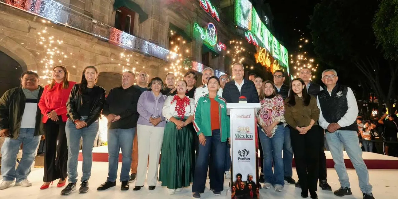 Encabezó José Chedraui encendido por Fiestas Patrias
