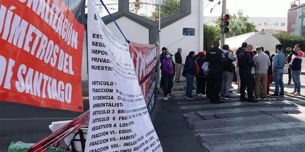 Insisten habitantes del Barrio de Santiago en rechazar peatonización