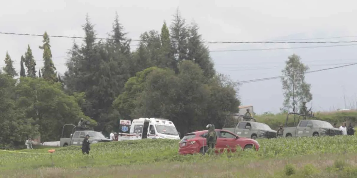 Durante revisión de auto abandonado en Coronango explotó y lesionó a policía